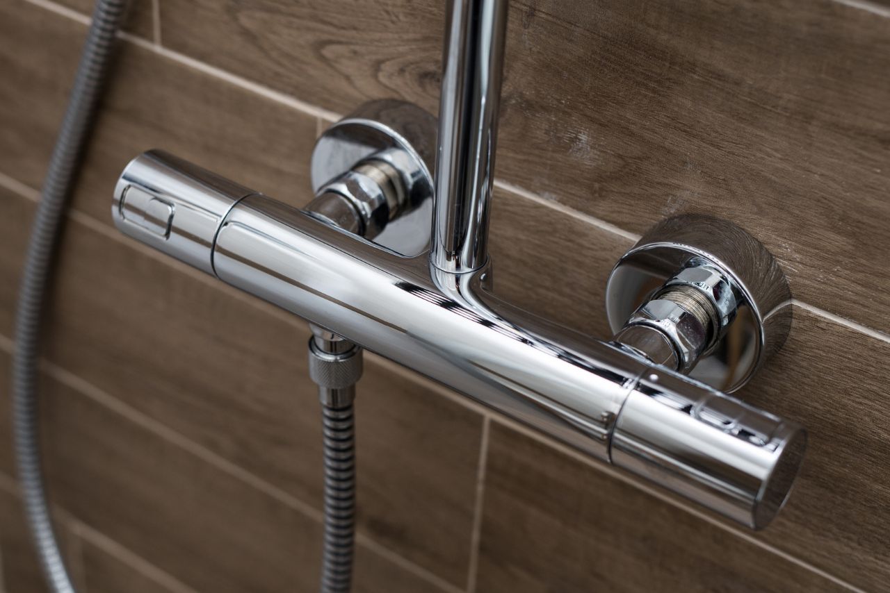 Bateria prysznicowa z termostatem i bez termostatu